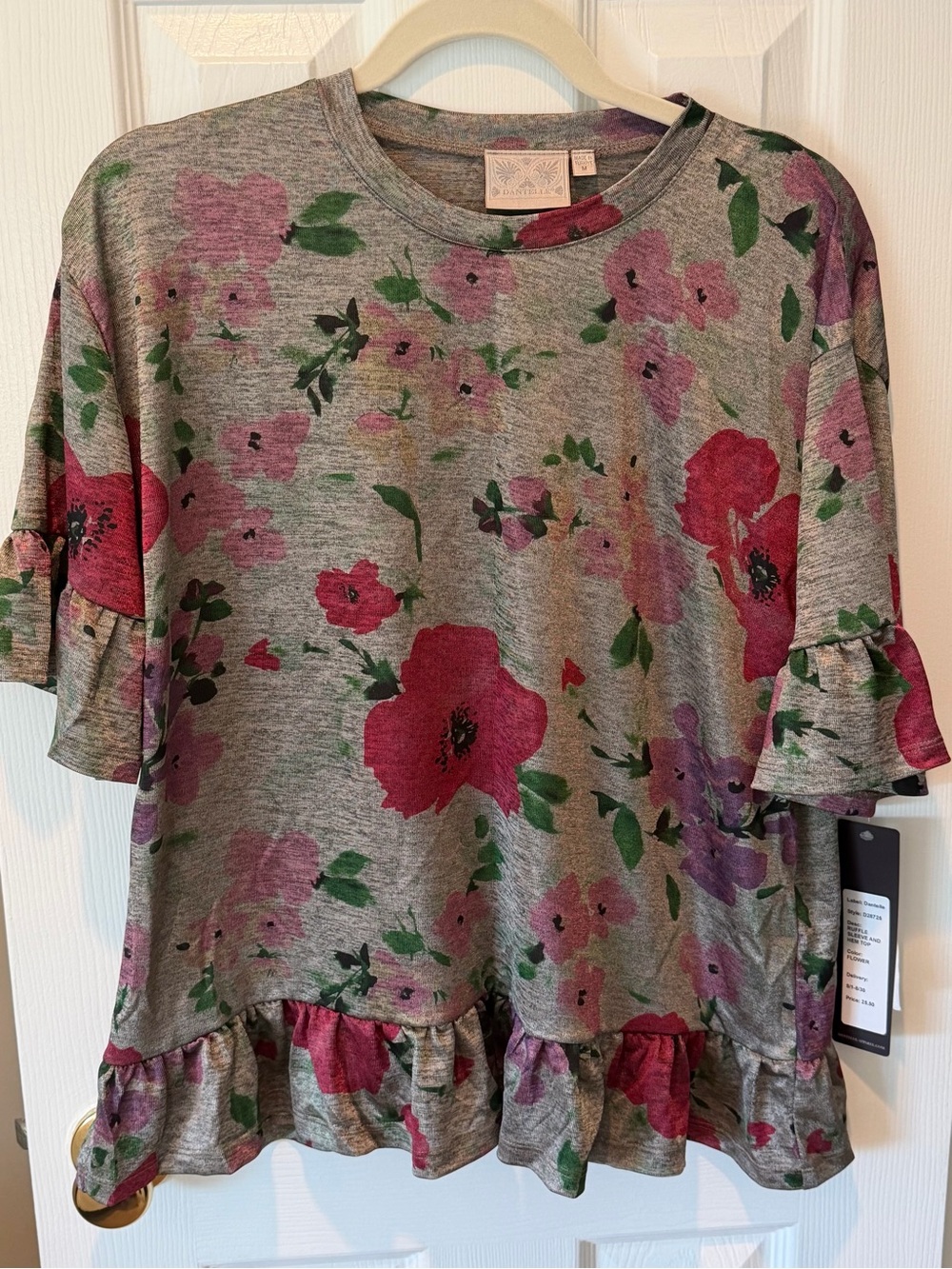 Dantelle Gray Floral Ruffle Sleeve Top